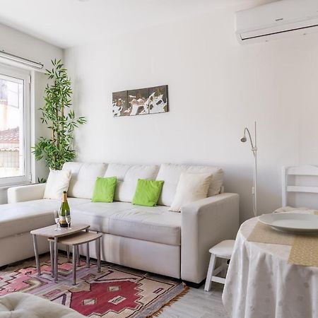 2 Bedroom House And Garden Lounge Sintra Exterior foto