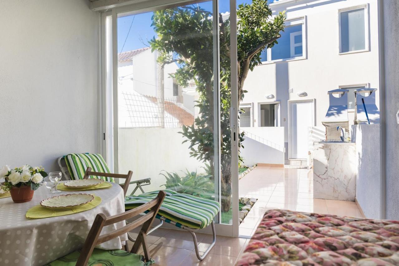 2 Bedroom House And Garden Lounge Sintra Exterior foto