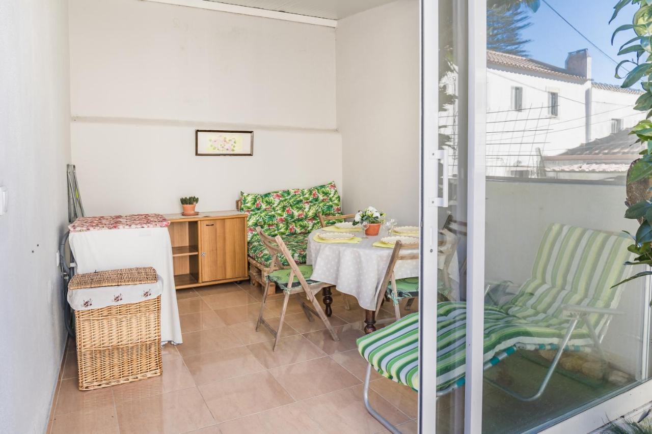 2 Bedroom House And Garden Lounge Sintra Exterior foto